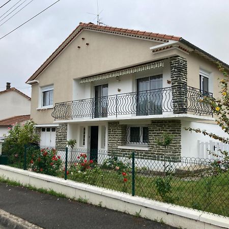 -Comme A La Maison- Jardin, Veranda, Ideal Familles Et Business Niort Exteriér fotografie