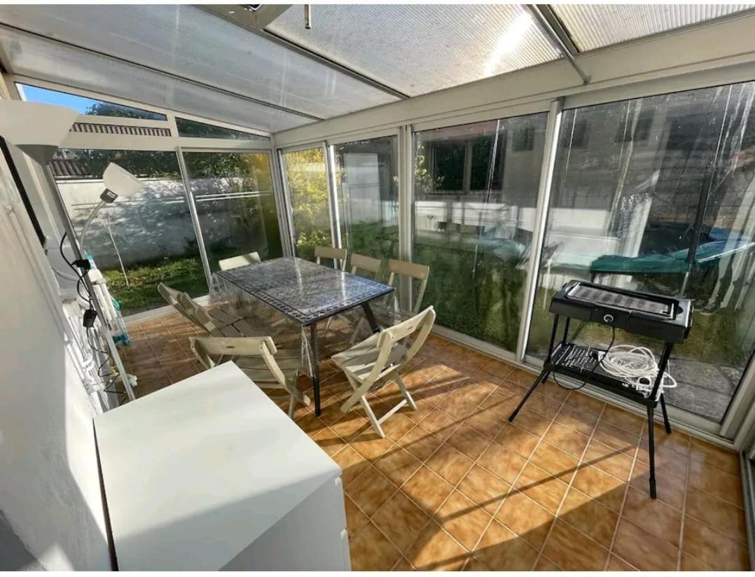 -Comme A La Maison- Jardin, Veranda, Ideal Familles Et Business Niort Exteriér fotografie